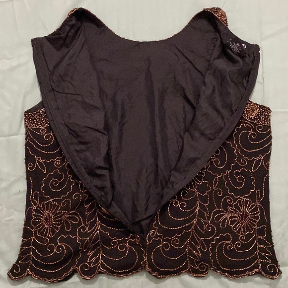 Vintage Beaded Sleeveless blouse with floral design Used in Good condition - Picture 4 of 13